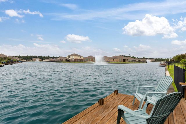 3719 Lake Bend Shore Drive, Spring, TX 77386