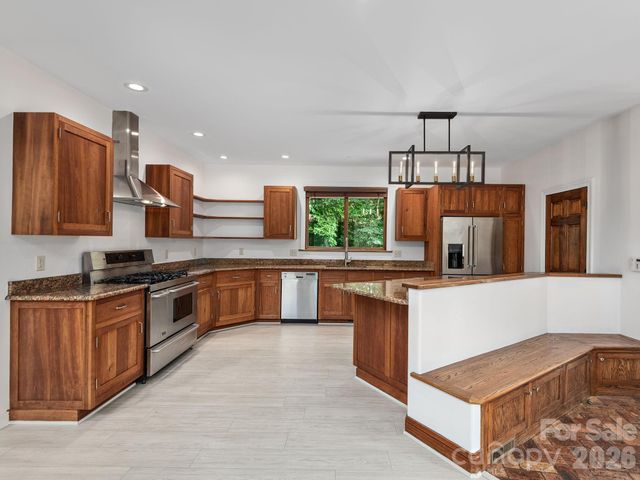 248 Wisdom Cove Road, Flat Rock, NC 28731