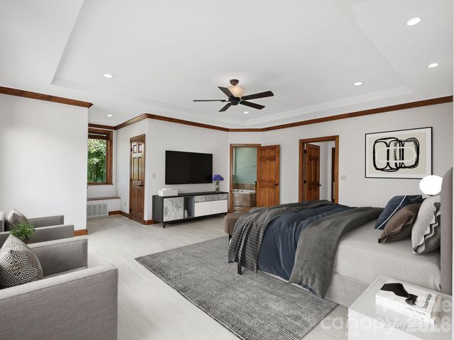 248 Wisdom Cove Road, Flat Rock, NC 28731