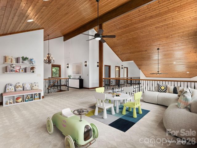 248 Wisdom Cove Road, Flat Rock, NC 28731