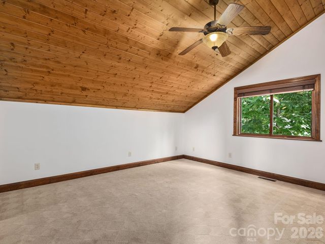 248 Wisdom Cove Road, Flat Rock, NC 28731