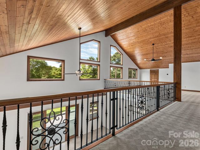 248 Wisdom Cove Road, Flat Rock, NC 28731