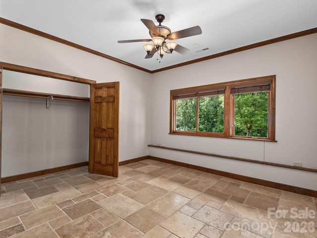 248 Wisdom Cove Road, Flat Rock, NC 28731