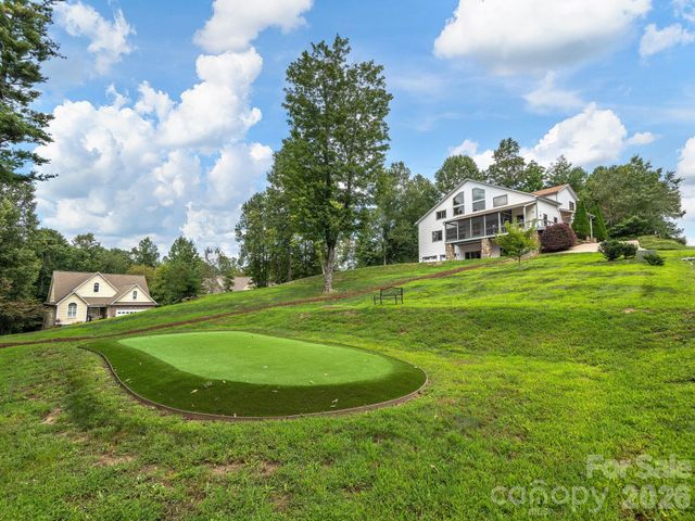 248 Wisdom Cove Road, Flat Rock, NC 28731