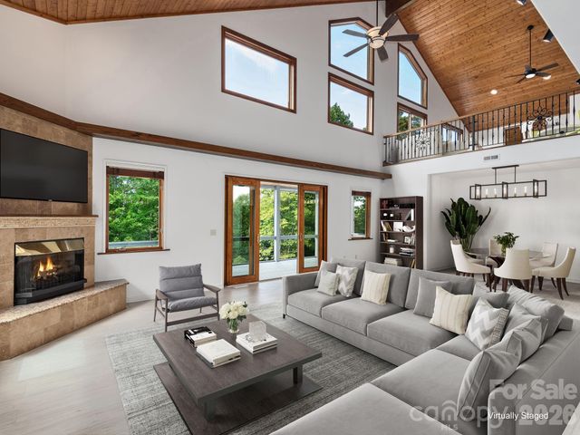 248 Wisdom Cove Road, Flat Rock, NC 28731