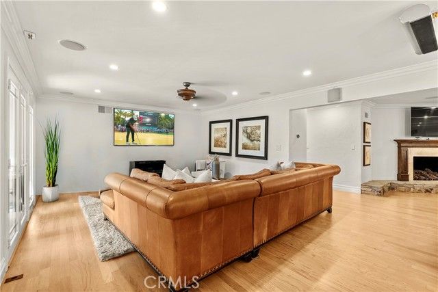 19151 Fowler, Santa Ana, CA 92705