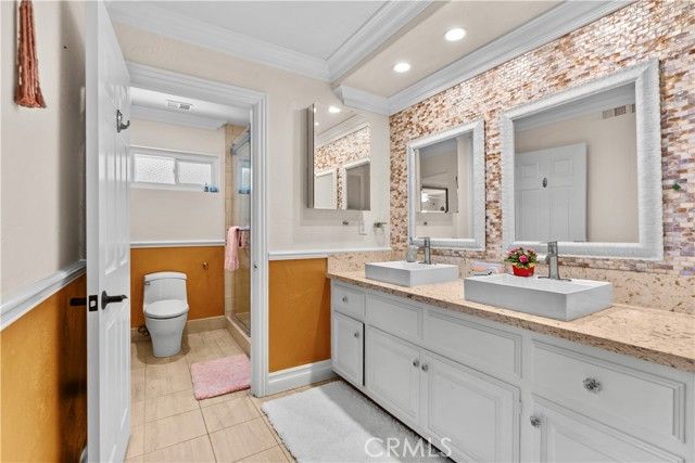 19151 Fowler, Santa Ana, CA 92705