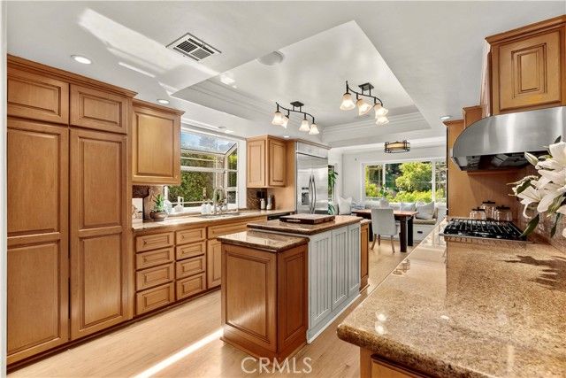 19151 Fowler, Santa Ana, CA 92705