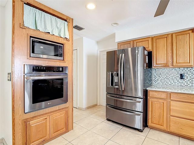 11020 PEPPERTREE LANE, Port Richey, FL 34668