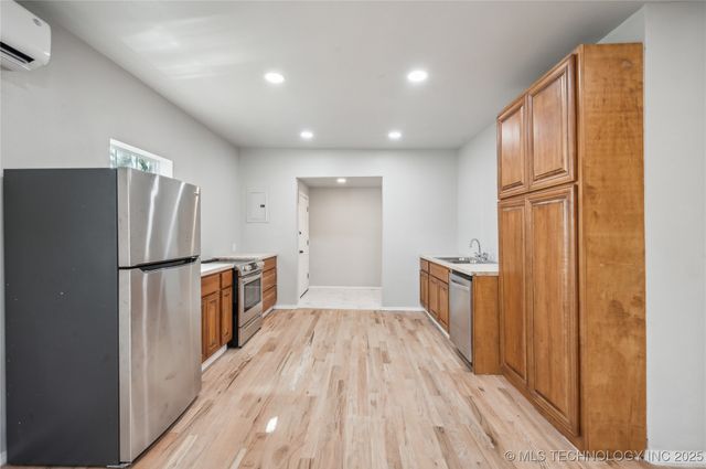 1109 E Holden Street, Muskogee, OK 74403