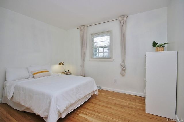 52 Scotchtown Drive, Middletown, NY 10941