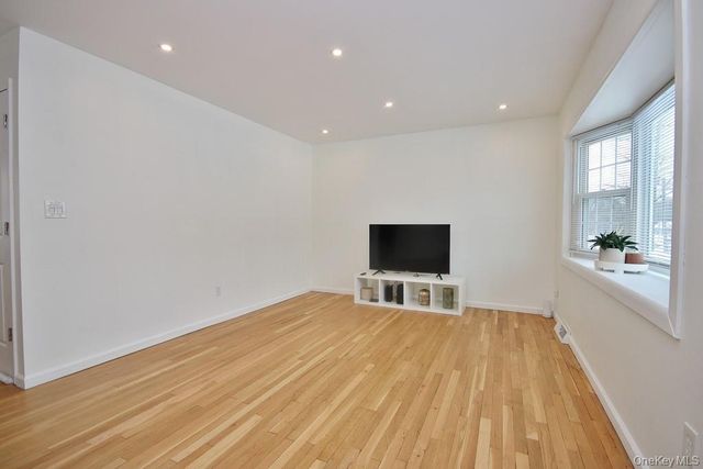 52 Scotchtown Drive, Middletown, NY 10941