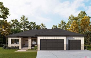 9011 Castle Pine Drive, Lincoln, NE 68516