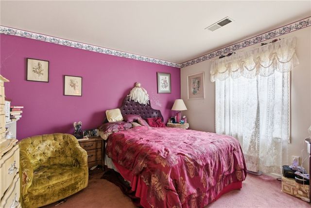 920 Margarite Dr J, Scott Twp, PA 15216