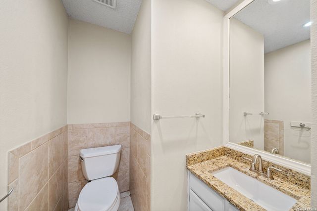 2315 SHADY CREST CIR, San Antonio, TX 78231