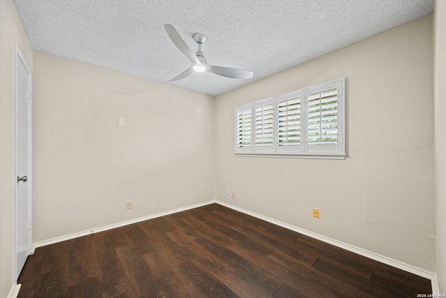 2315 SHADY CREST CIR, San Antonio, TX 78231