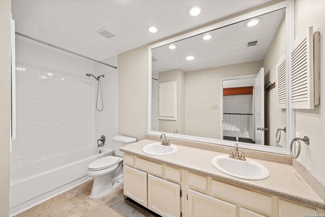 2315 SHADY CREST CIR, San Antonio, TX 78231