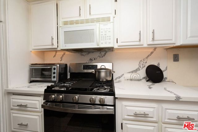 9041 Van Nuys Boulevard 210, Panorama City, CA 91402