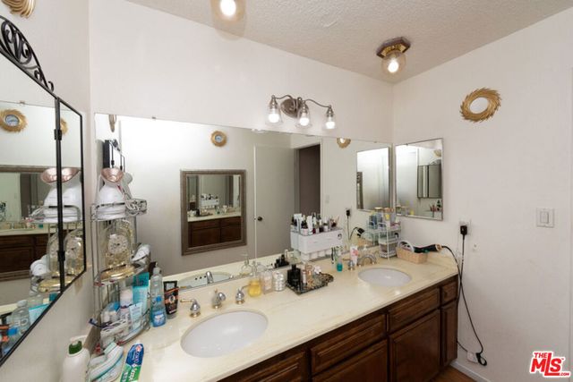 9041 Van Nuys Boulevard 210, Panorama City, CA 91402