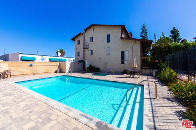 9041 Van Nuys Boulevard 210, Panorama City, CA 91402