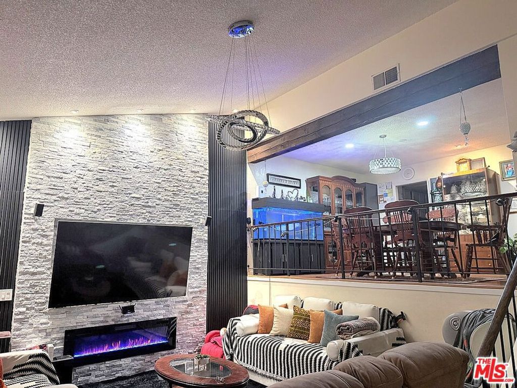 9041 Van Nuys Boulevard 210, Panorama City, CA 91402