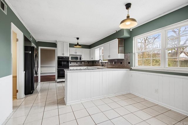 37 Coachlight Drive, Little Rock, AR 72227