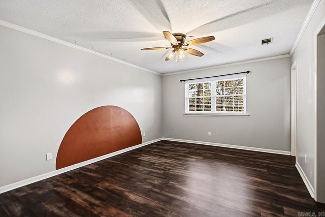 37 Coachlight Drive, Little Rock, AR 72227