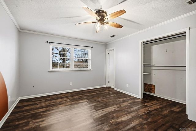 37 Coachlight Drive, Little Rock, AR 72227