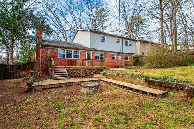 37 Coachlight Drive, Little Rock, AR 72227