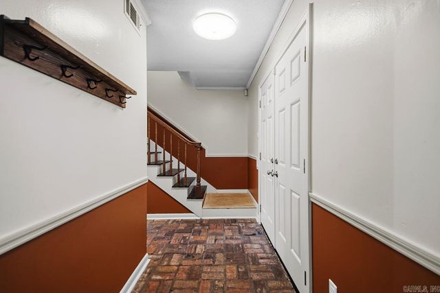 37 Coachlight Drive, Little Rock, AR 72227