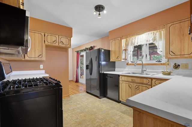 2017 STIRLING, Rapid City, SD 57702