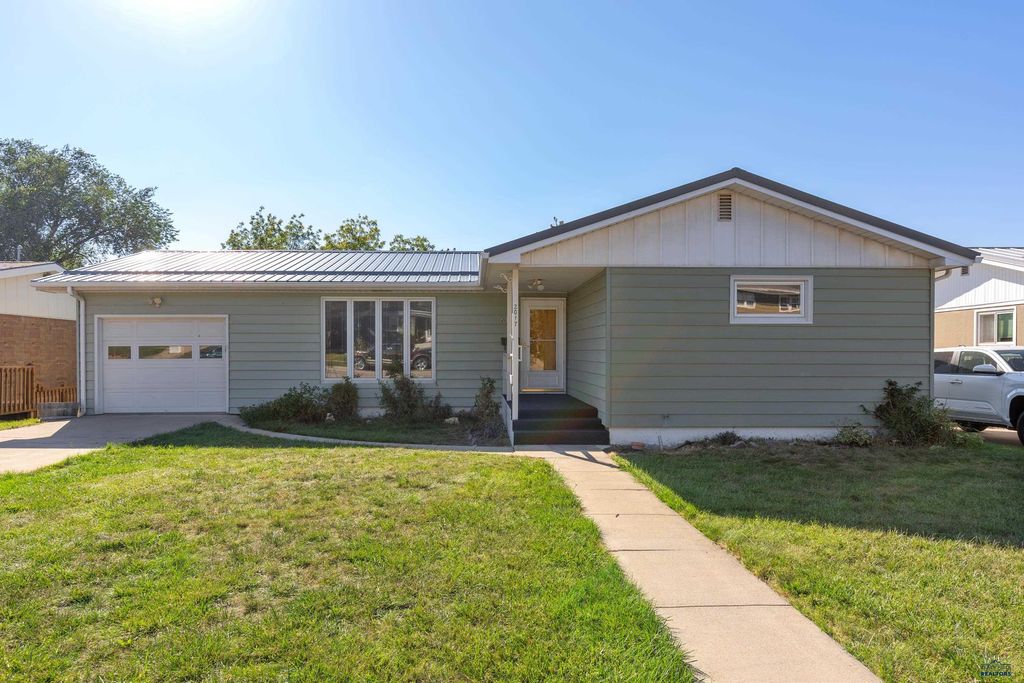 2017 STIRLING, Rapid City, SD 57702