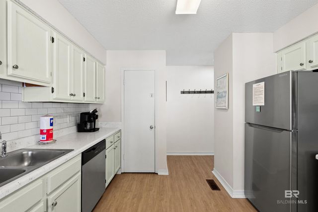 1872 W Beach Boulevard, Gulf Shores, AL 36542