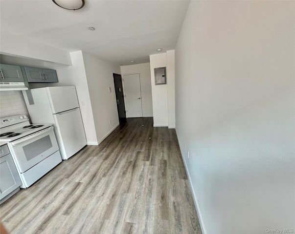 2097 Davidson Avenue, Bronx, NY 10453