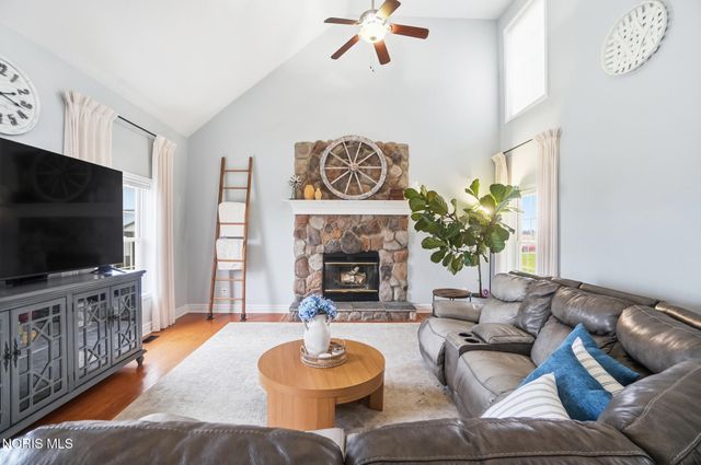 24900 Thompson Road, Perrysburg, OH 43551