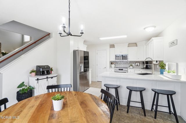 24900 Thompson Road, Perrysburg, OH 43551