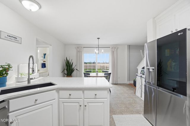 24900 Thompson Road, Perrysburg, OH 43551
