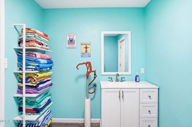 24900 Thompson Road, Perrysburg, OH 43551