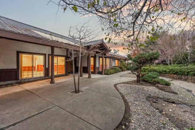 24952 Cypress Avenue, Hayward, CA 94544