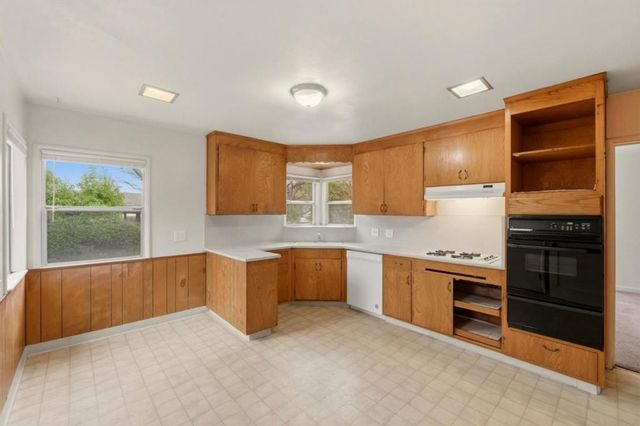 24952 Cypress Avenue, Hayward, CA 94544