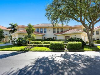 1051 Egrets Walk CIR 7-201, Naples, FL 34108