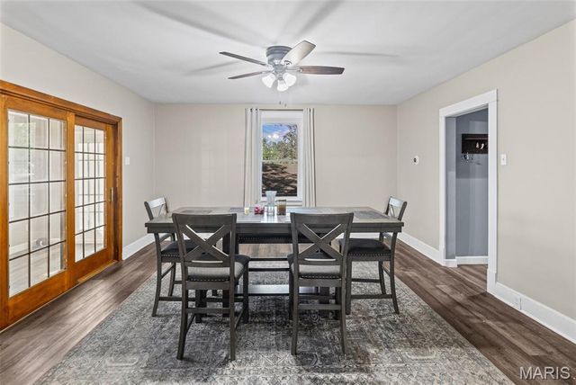 218 E Cherry Street, Columbia, IL 62236