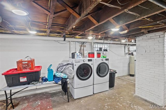 218 E Cherry Street, Columbia, IL 62236