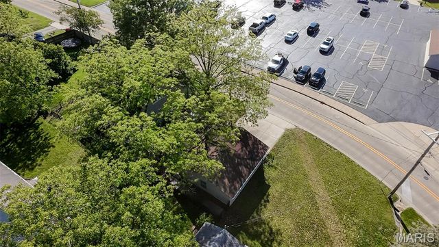 218 E Cherry Street, Columbia, IL 62236