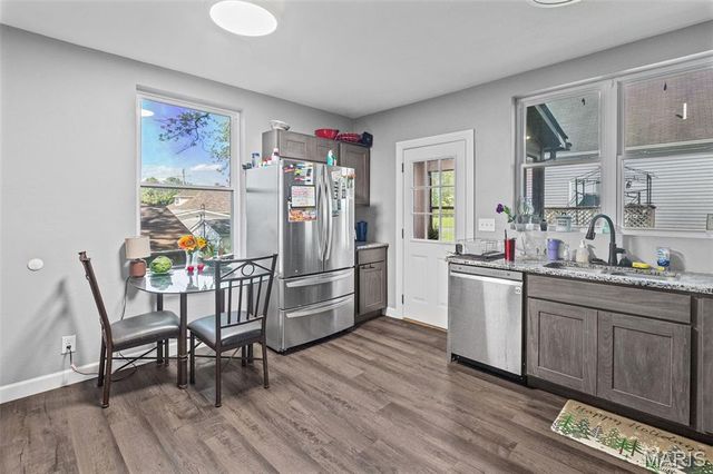 218 E Cherry Street, Columbia, IL 62236