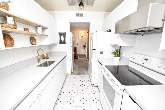 330 N Civic Dr 301, Walnut Creek, CA 94596