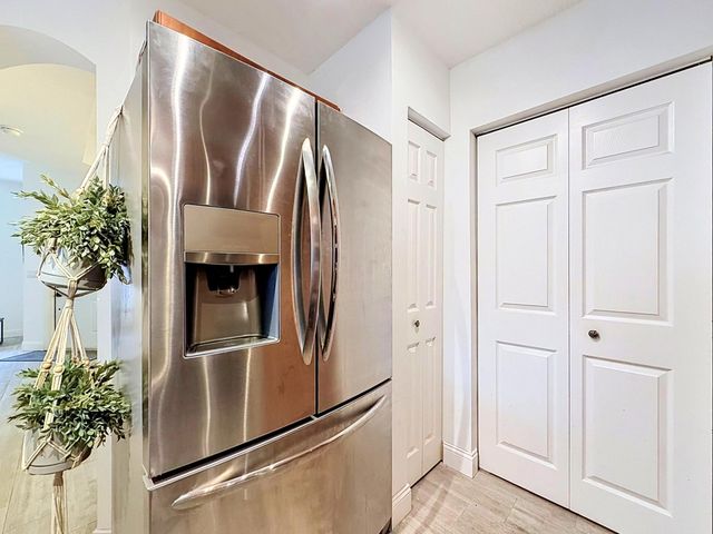 2154 Anchor Court, Dania Beach, FL 33312