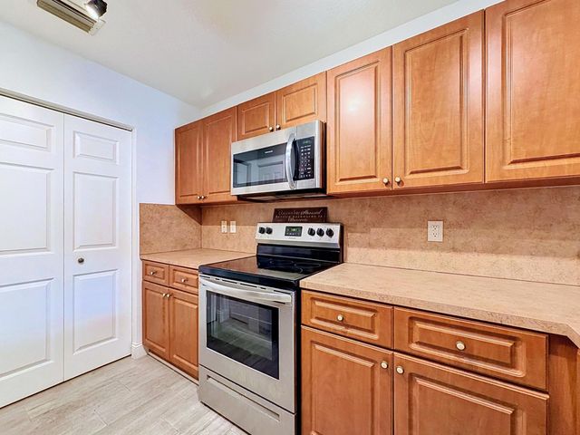 2154 Anchor Court, Dania Beach, FL 33312