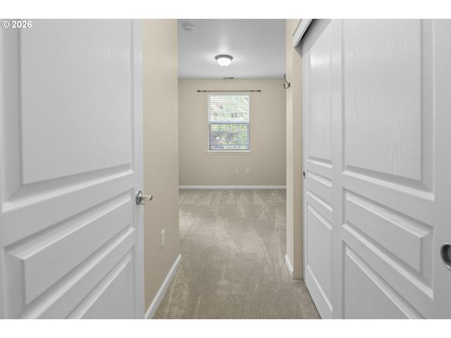 4890 SUMMERLINN Way, West Linn, OR 97068