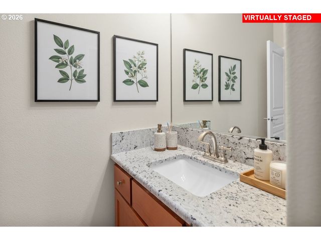 4890 SUMMERLINN Way, West Linn, OR 97068